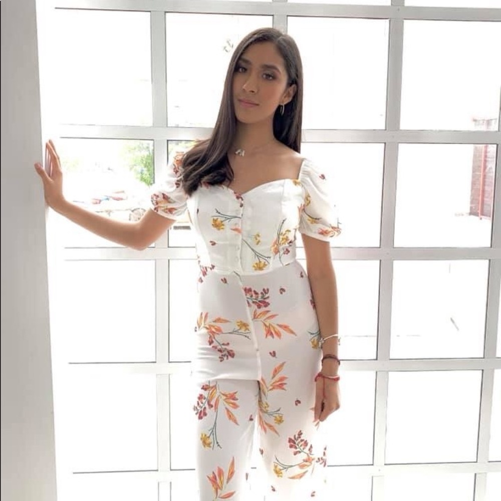 Meet your Posher, Samantha